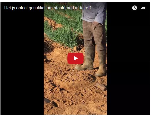 Boereplan om staaldraad maklik af te rol Landbou.com - Deur Jan Bezuidenhout